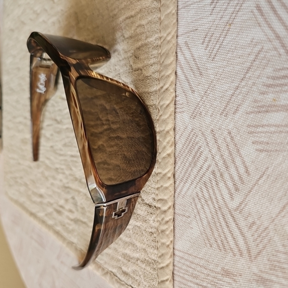 Brown Spy La Crosse - image 1